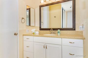Bathroom sink