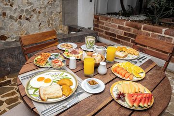 Breakfast meal