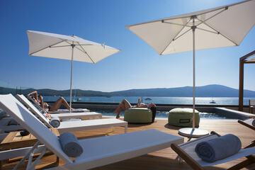 Sundeck