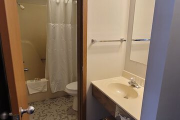 Room 14 of 39