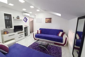 Photo 51