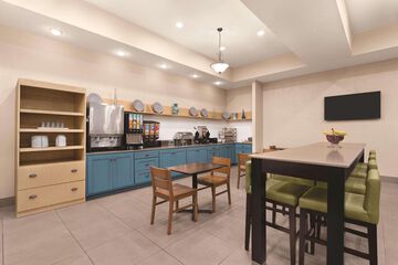 Breakfast/Coffee Service 21 of 26