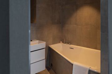 Jetted tub