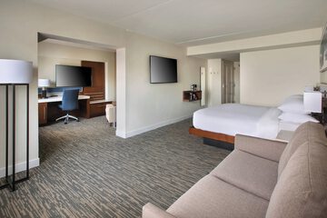 Room 9 of 25