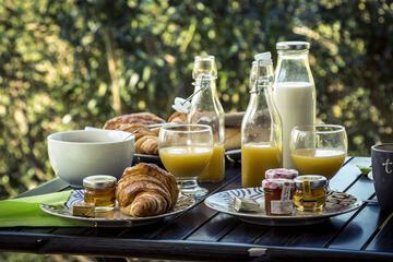Breakfast meal