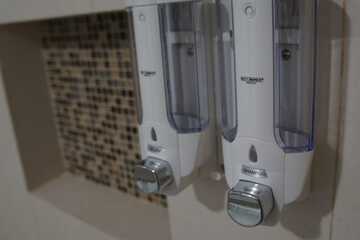 Bathroom amenities