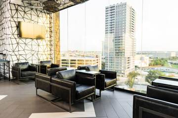 Lounge 39 of 45