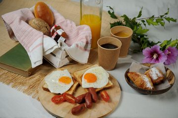 Breakfast meal