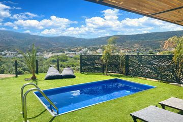 Private pool