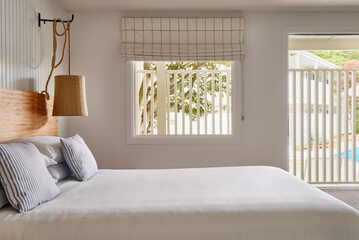 Room 8 of 19