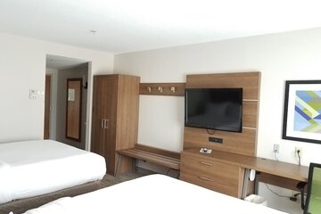Room 27 of 51