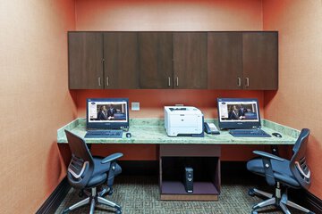 Business Center 36 of 36