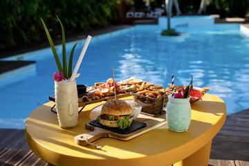 Poolside bar