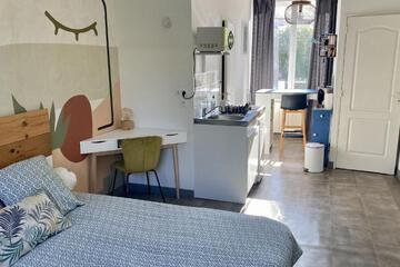 Photo 8