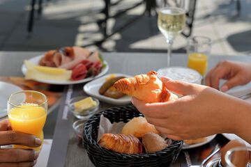 Breakfast meal