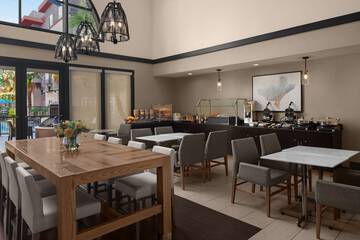 Breakfast/Coffee Service 39 of 47