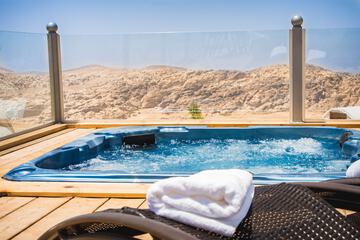 Jetted tub