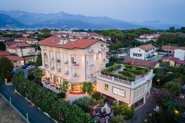 Front of property - evening/night