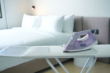 Iron/ironing board