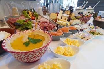 Breakfast buffet