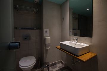Bathroom shower