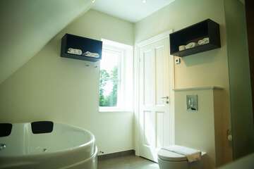 Jetted tub