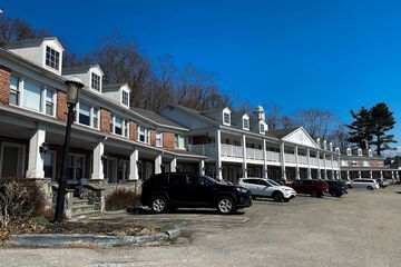 Inn on the Hudson