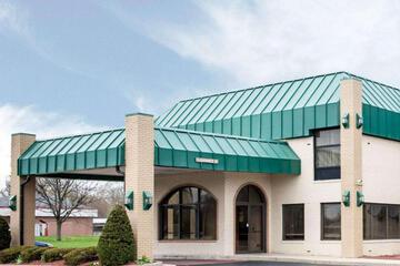 Quality Inn & Suites Indianapolis Northwest