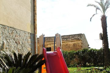 Children's play area - outdoor