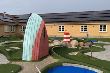 Mini-golf
