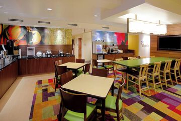 Breakfast/Coffee Service 25 of 26