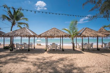 Beach bar