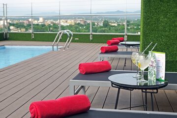 Rooftop pool