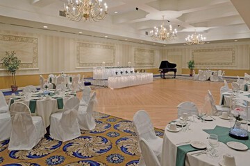 Holiday Inn & Suites Pittsfield Berkshires