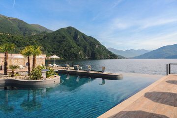 Rooftop pool