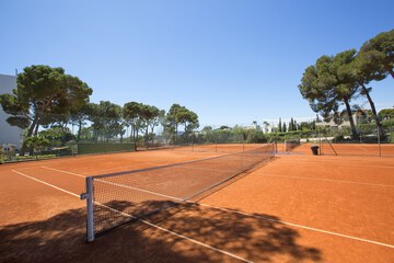 Tennis court