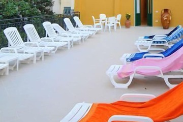 Sundeck