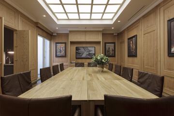 Meeting facility