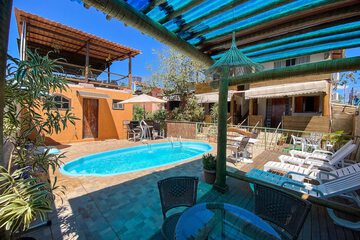 Pool waterfall