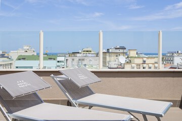 Sundeck