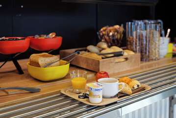 Breakfast buffet