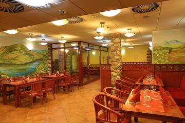 Couples dining
