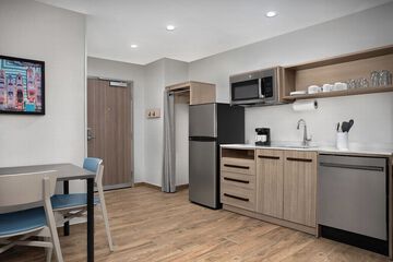 Private kitchenette