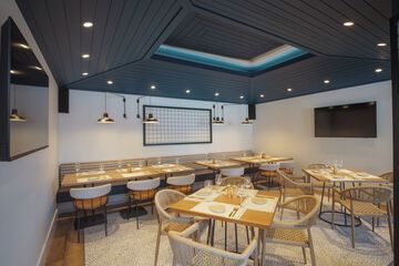 Sports bar