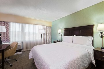 Room 9 of 30