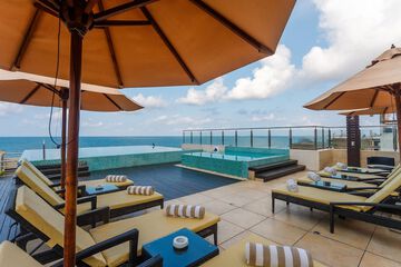 Rooftop pool