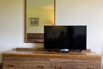 Room 10 of 26