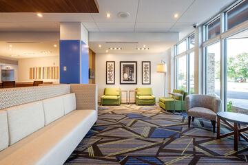 Holiday Inn Express & Suites Eagan Minneapolis Area