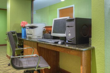 Business Center 28 of 31