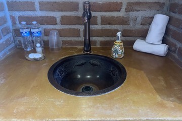 Bathroom sink